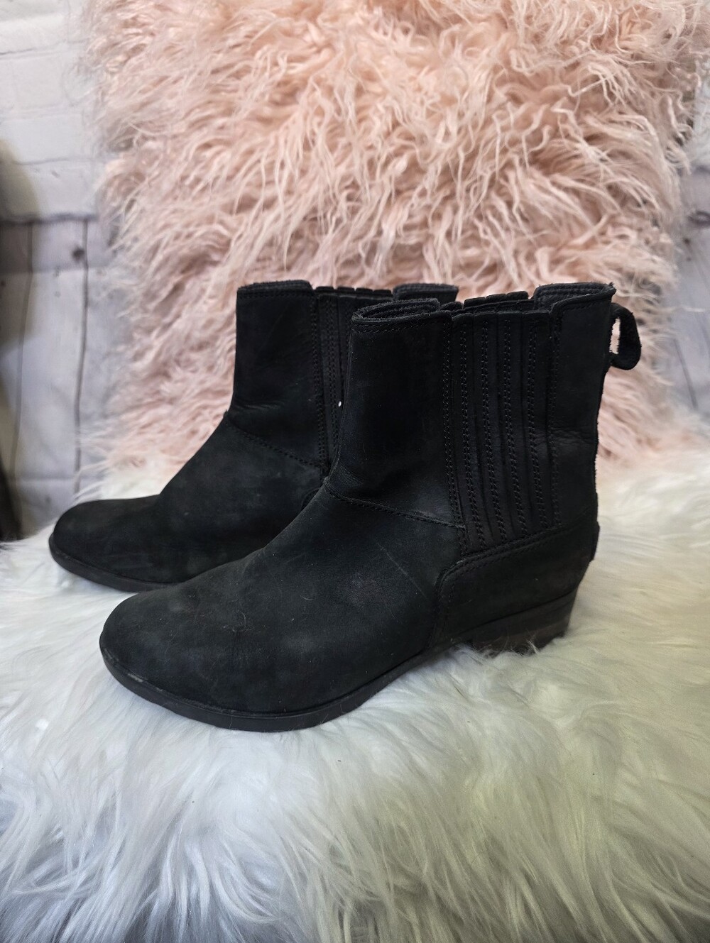 Sorel Lolla Black Suede Chelsea Ankle Boots